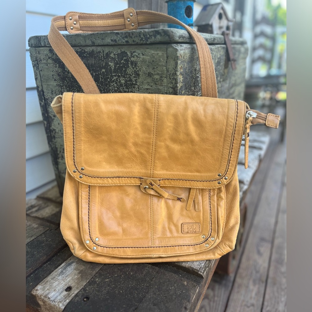The SAK Ventura Convertible Backpack Messenger Bag